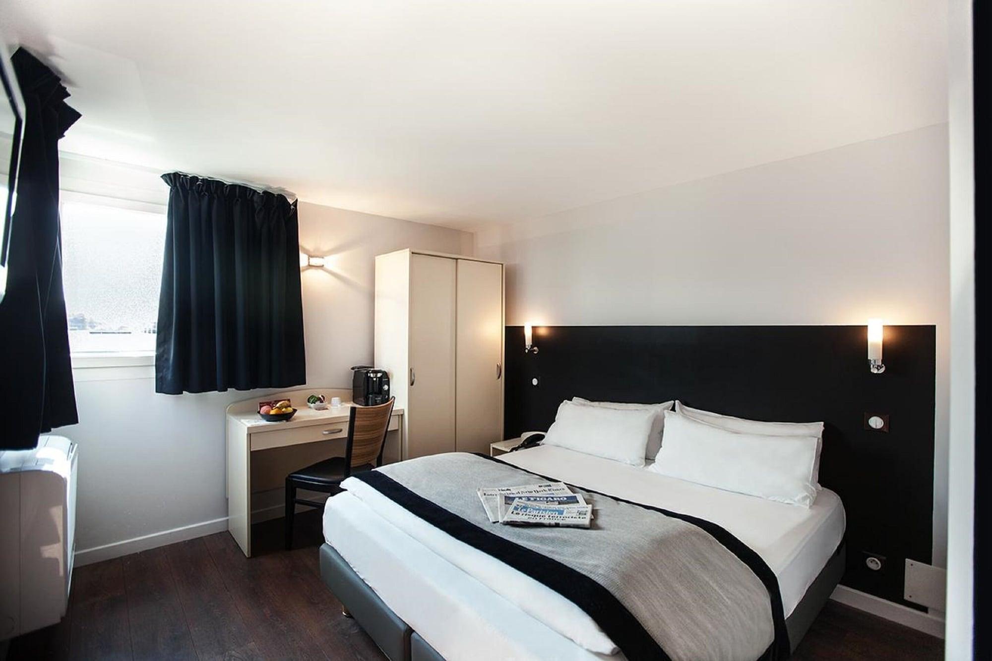Hotel L'Amandier Nanterre Esterno foto