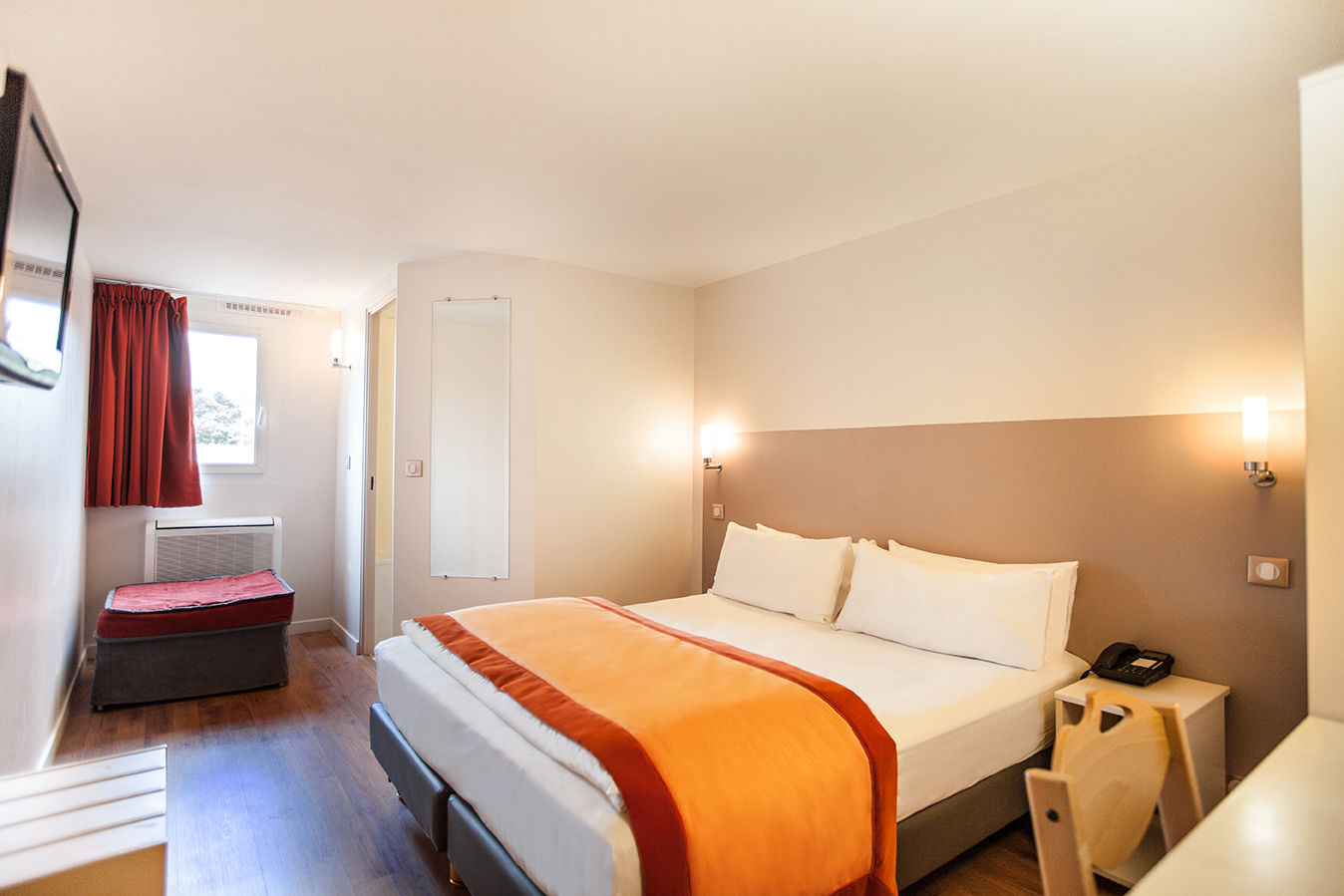 Hotel L'Amandier Nanterre Esterno foto