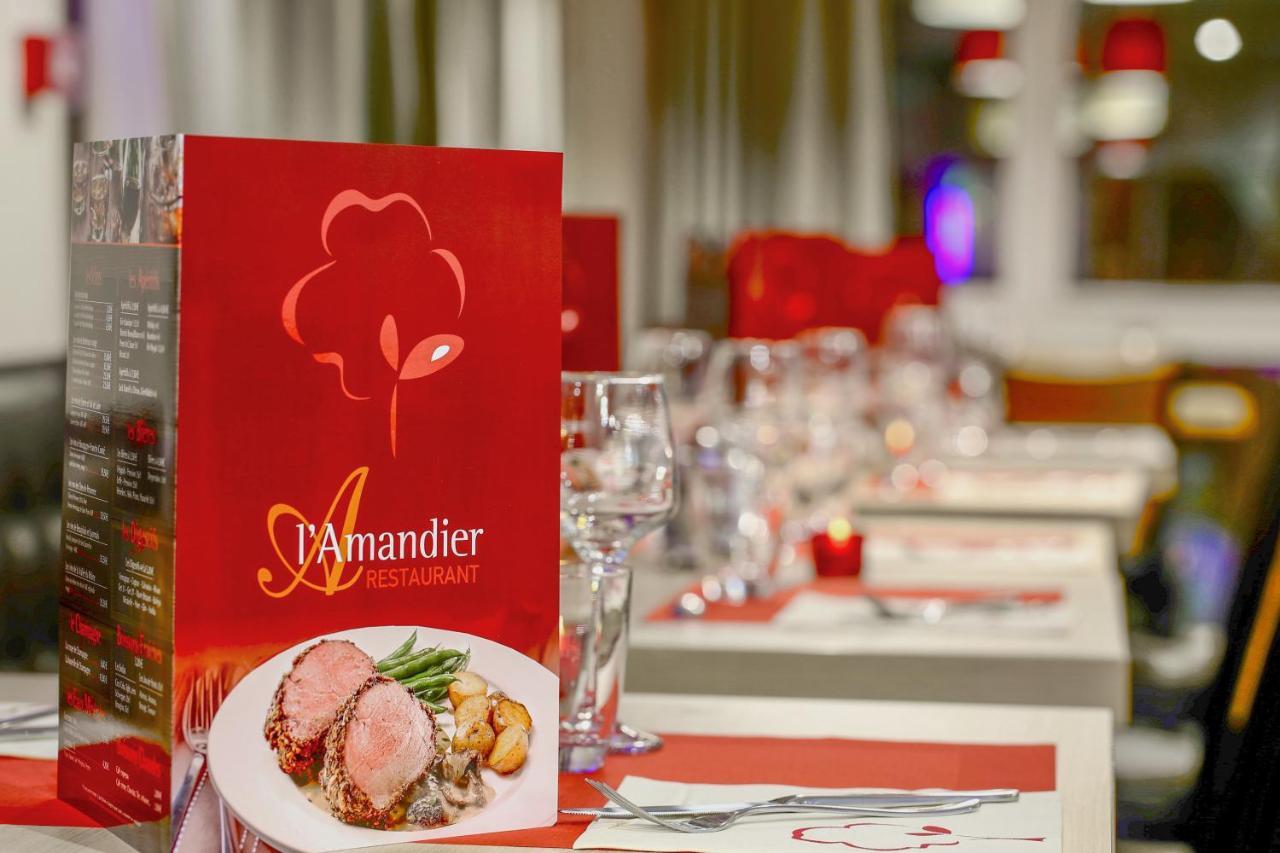 Hotel L'Amandier Nanterre Esterno foto